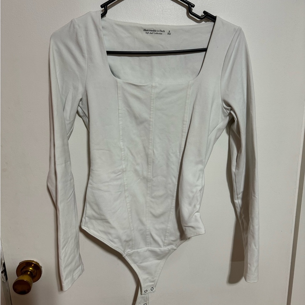 Abercrombie & fitch white long sleeve bodysuit